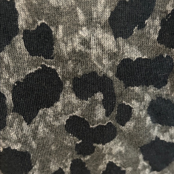 Buckle Charcoal Leopard Print Short Sleeve Top - Picture 4 of 4